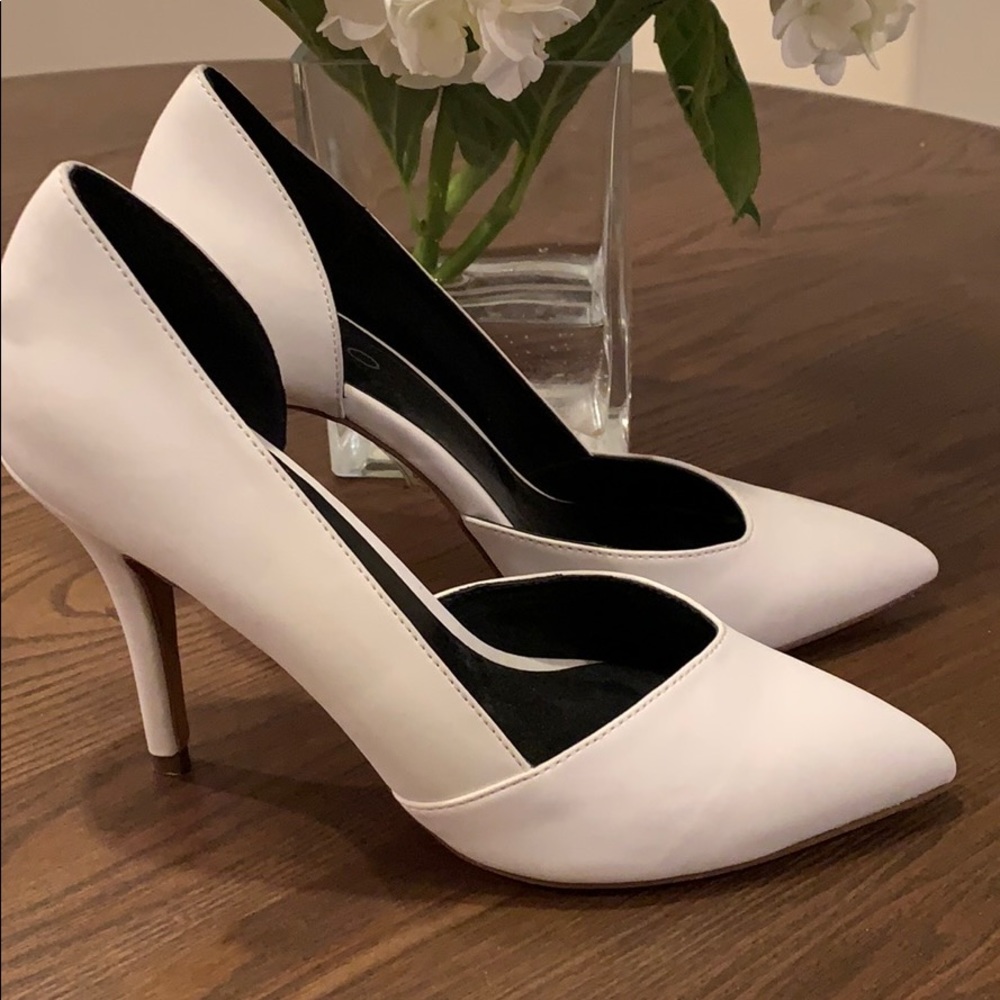 Aldo White Pumps size 6